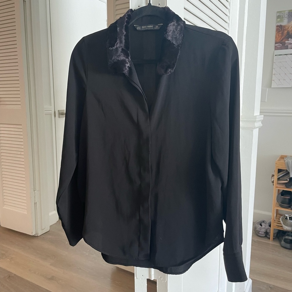 Zara Black Long Sleeve Button Down Shirt with Faux Fur Collar